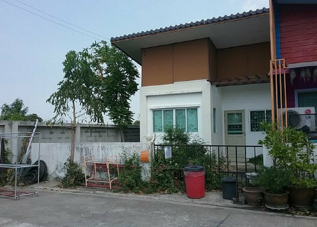 ขายทาวน์เฮ้าส์ : หมู่บ้านกรีนการ์เด้นโฮม เฟส 2 ปทุมธานี (0801532451) -  คลังบ้าน.Com